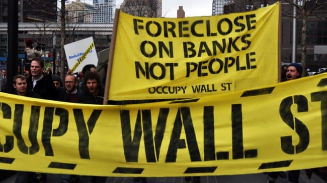 Banks Viewed Twice as Favorably as the Federal Government, Reason-Rupe Poll Finds