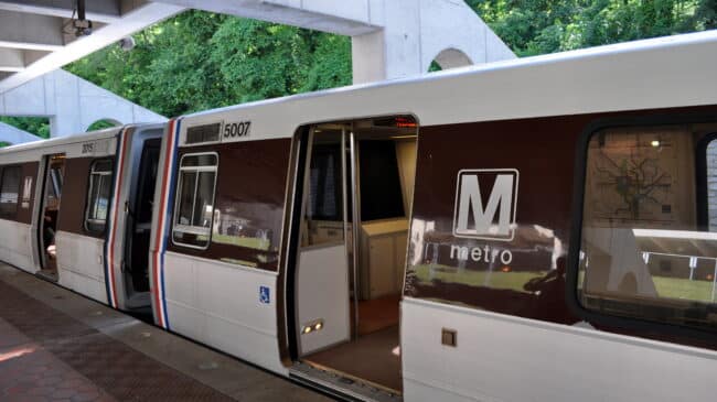 Transportation and climate change: Public transit